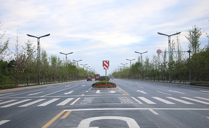 成都第二機(jī)場還未起飛，旁邊的貨運大道已先“奮飛”